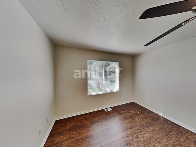 Building Photo - 2362 S 50 E