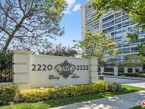 Building Photo - 2220 Ave of the Stars