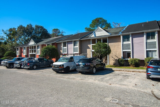 Building Photo - 8880 Old Kings Rd S