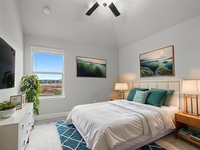 Building Photo - 2333 Willow Garden Dr