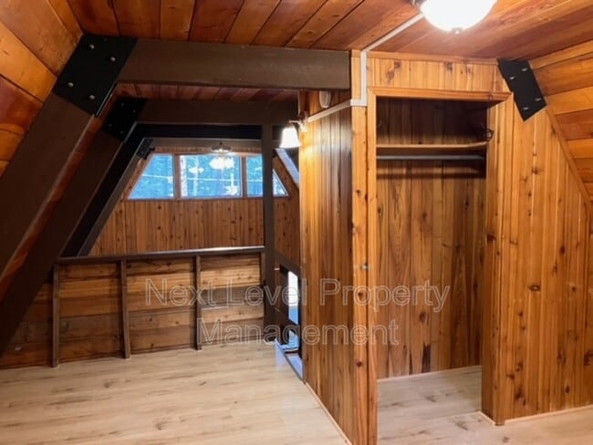 Building Photo - 216 Lake Blaine Dr