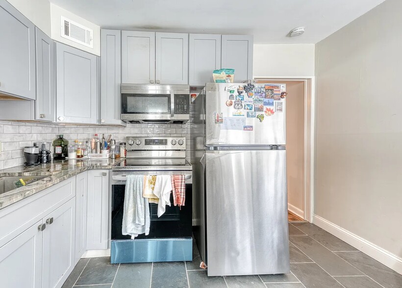 Building Photo - 69 Lynwood Dr