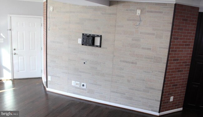 Building Photo - 13675 Air and Space Museum Pkwy