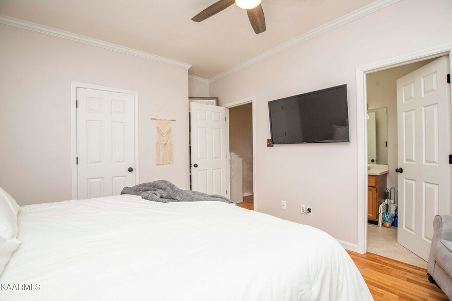 Building Photo - 1728 Stone Hedge Dr
