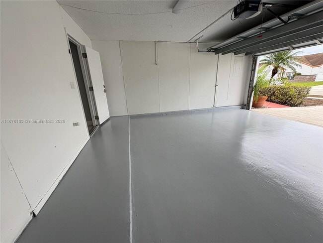 Building Photo - 8579 Dynasty Dr