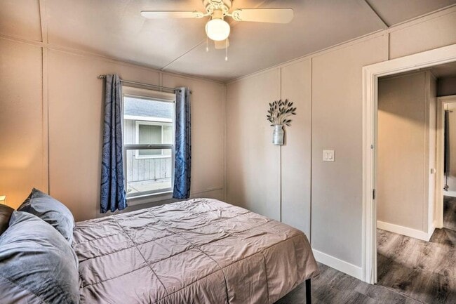 Building Photo - 9590 2nd Ave