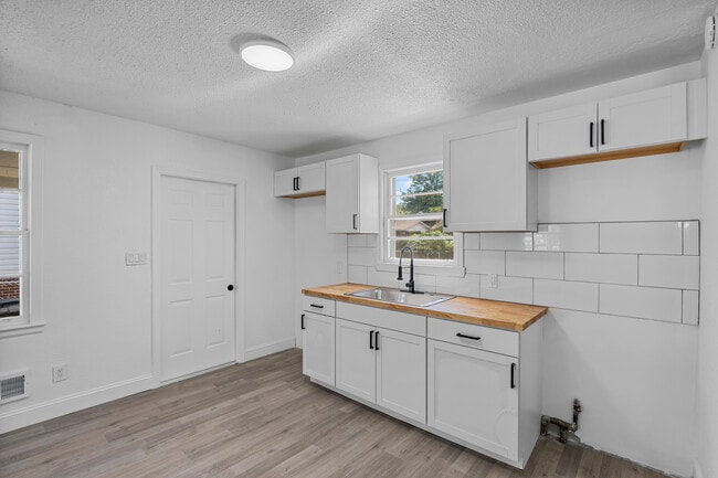 Building Photo - 72 Madera Dr