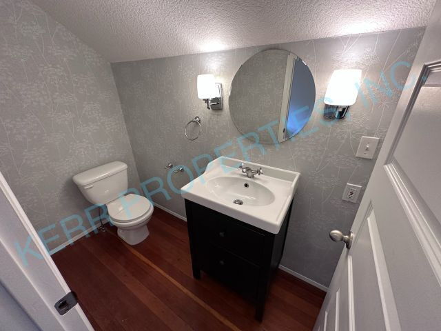 Building Photo - LOCATING OCCUPANTS FOR THE HOMEOWNER! Charming 3-Bedroom Haven with Spacious Living in the Heart ...