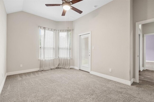 Building Photo - 385 Bonnet Blvd