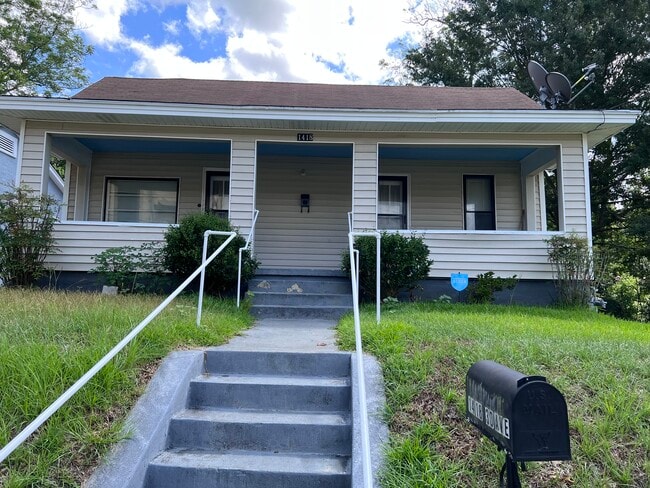 Building Photo - 1418 30th Ave