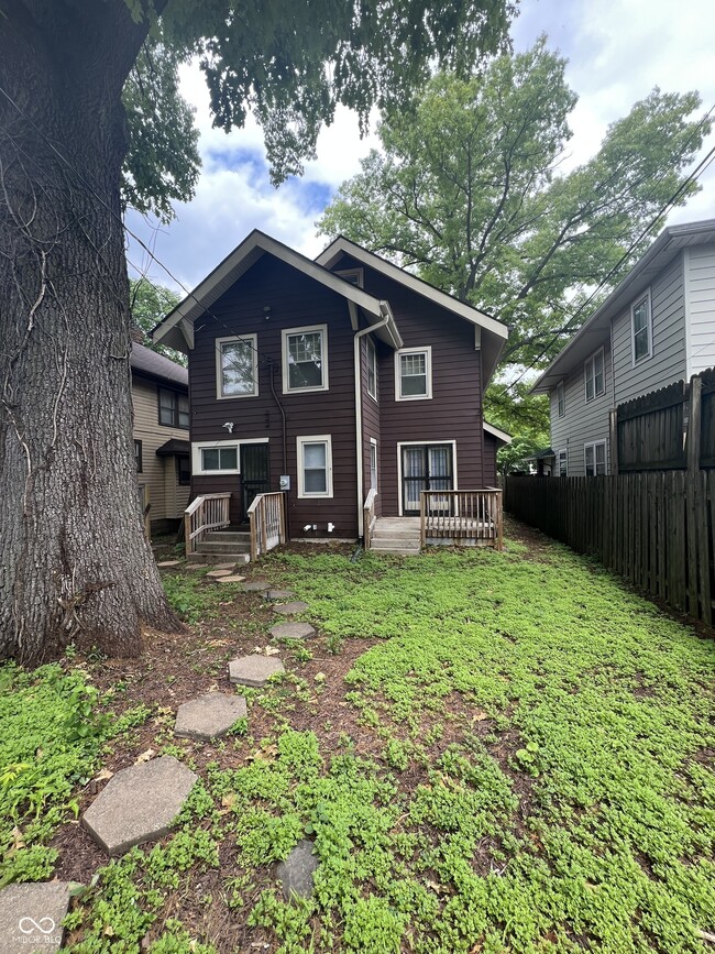 Primary Photo - 5226 N College Ave