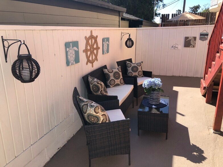 Building Photo - 2950 Columbia St