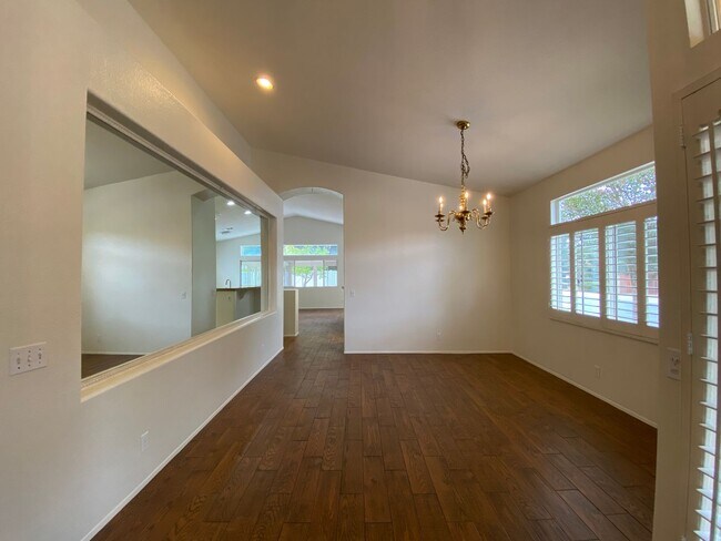Building Photo - Spacious 3 Bedroom, 2 Bath located in Treasures of Caste Creek Community!