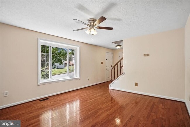 Building Photo - 9404 Mirror Pond Dr