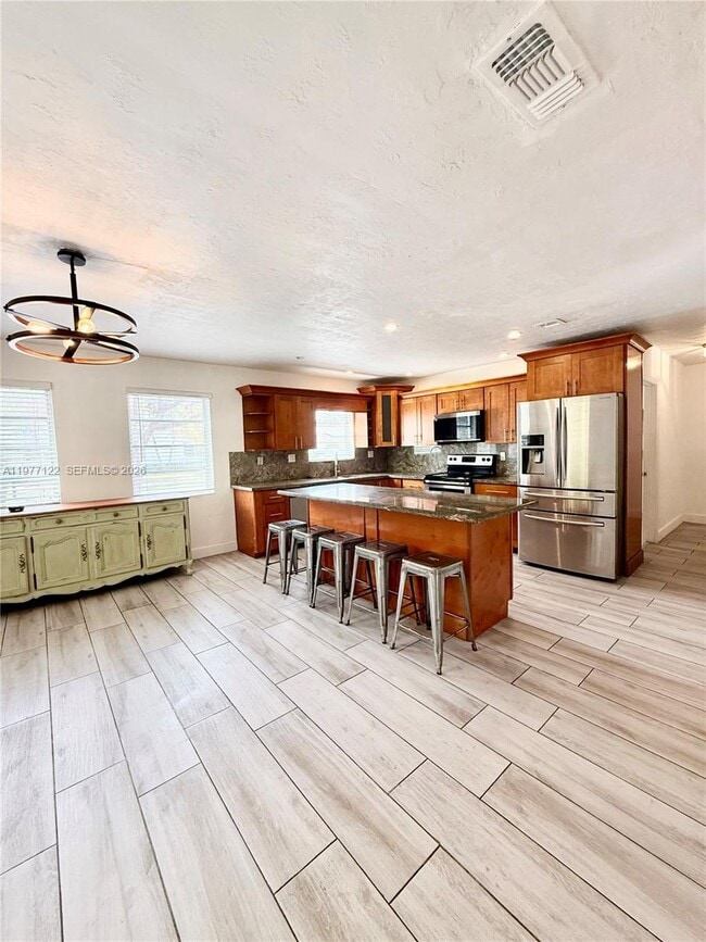 Building Photo - 16665 SW 93rd Ct