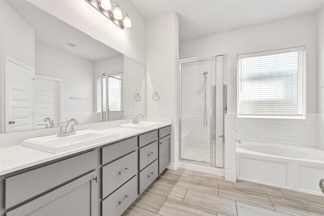 Building Photo - 9319 Galloway Wds Trl