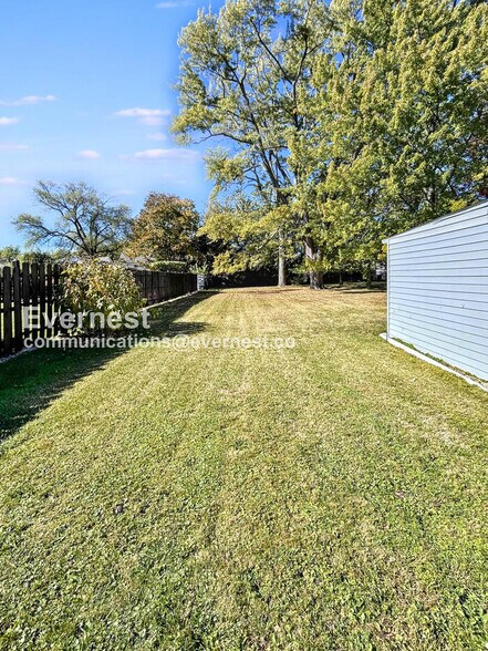 Building Photo - 1254 Elmwood Rd