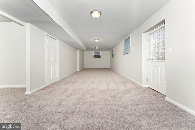 Building Photo - 46 Glacier Way