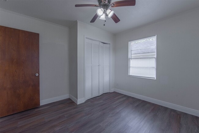 Building Photo - 5206 Avenue M