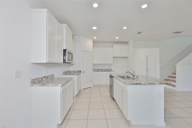 Building Photo - 10819 Charlotte Dr.