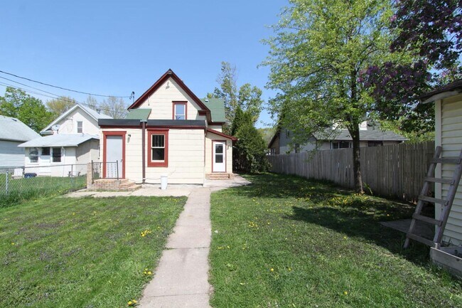 Building Photo - 3507 E 39th St
