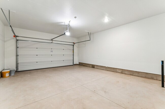 Building Photo - 8276 W Grey Alder Dr