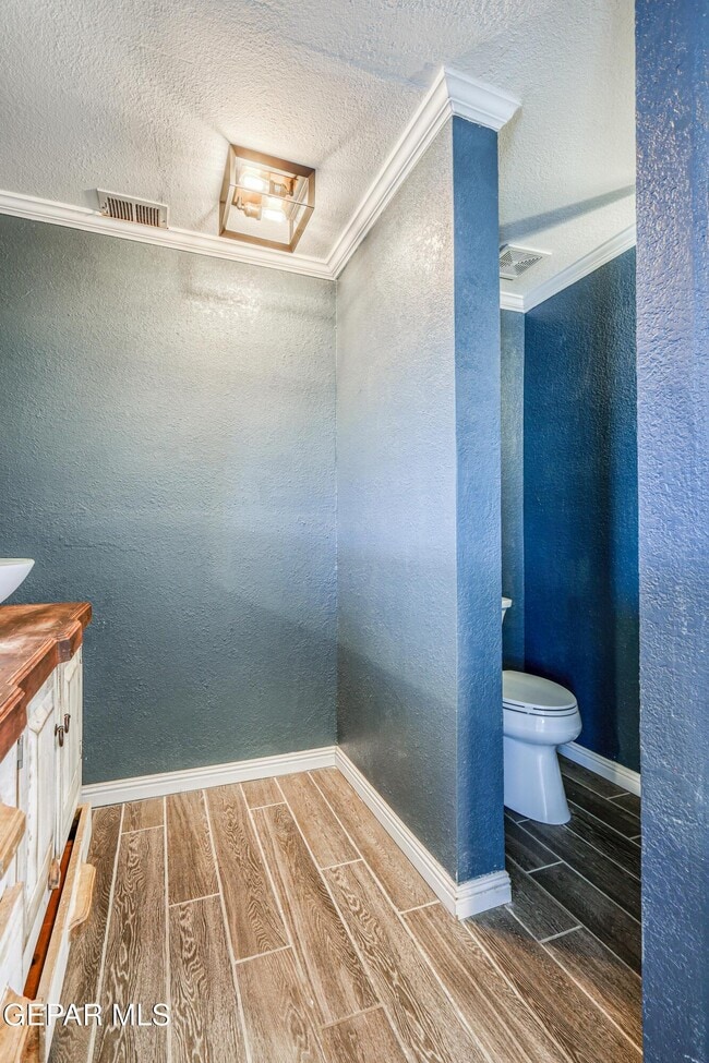 Building Photo - 6821 Pearl Ridge Dr