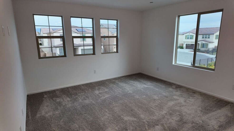 Building Photo - 762 S Sumac Ln