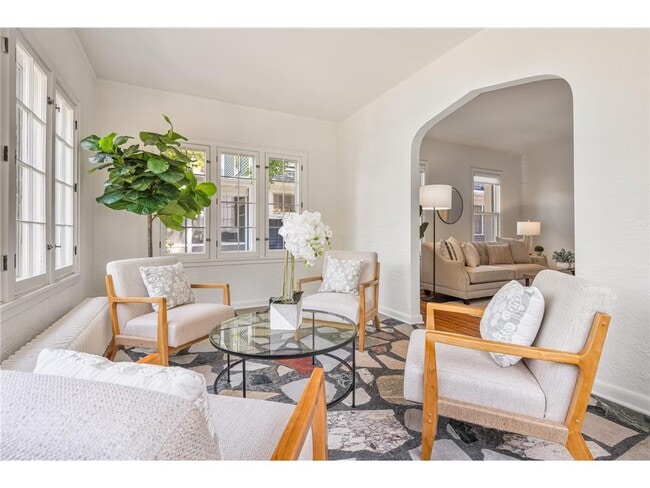 Building Photo - 1621 W 25th St