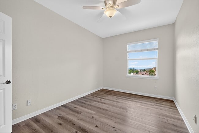 Building Photo - 1357 Sky Ridge Ct