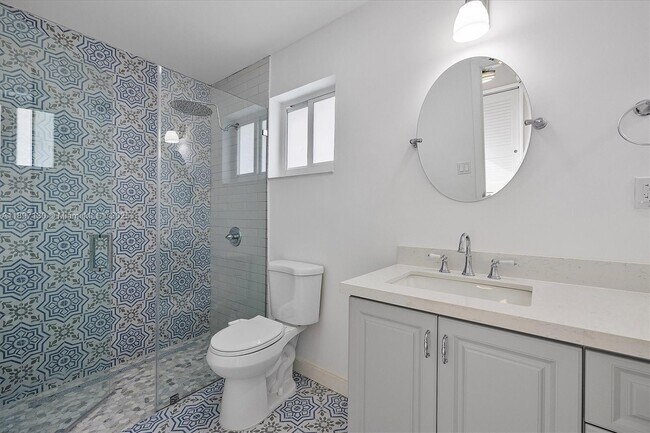 Building Photo - 3820 SW 92nd Ave