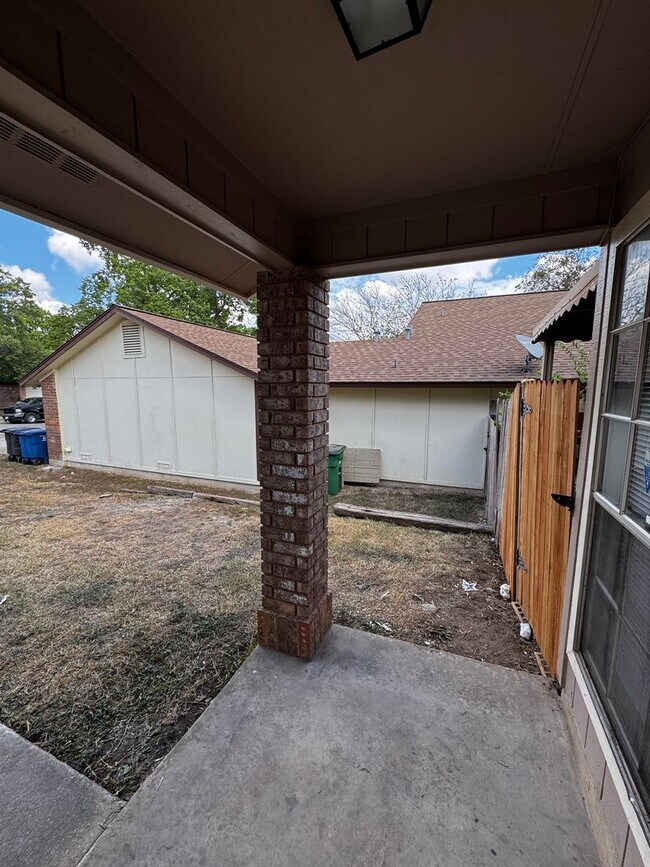 Building Photo - 14414 Watermill