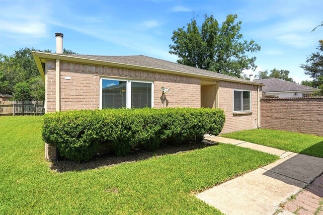 Building Photo - 7502 Addicks Clodine Rd