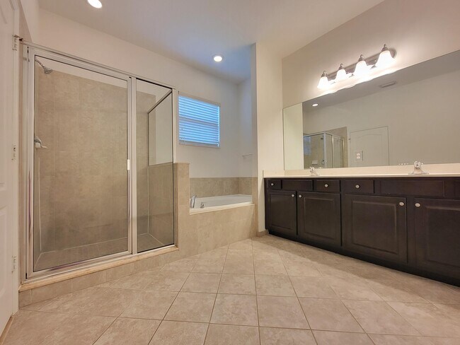 Building Photo - 183 Rudder Cay Way