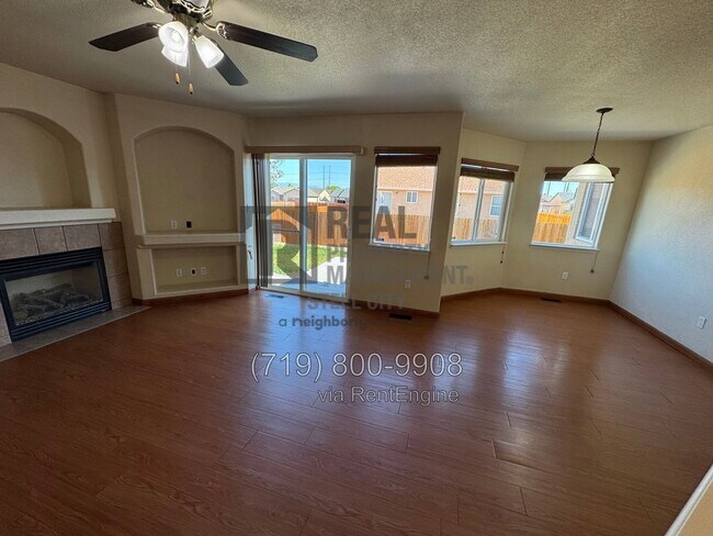 Building Photo - 2313 Longhorn Dr