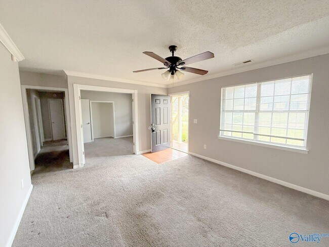 Building Photo - 640 Dawson Terrace NW