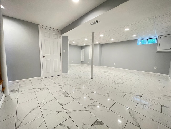 Building Photo - 32 Aldrew Terrace