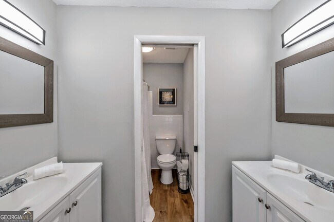 Building Photo - 444 Smyrna Powder Springs Rd SW