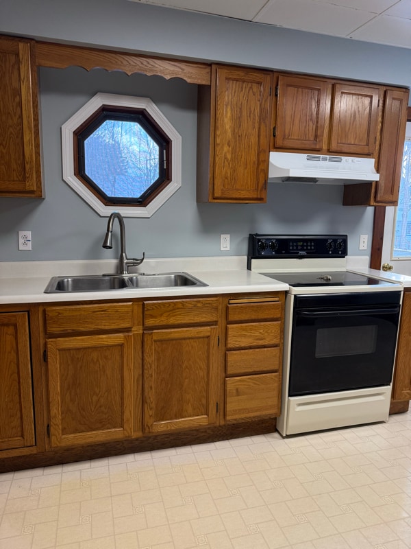 Building Photo - 815 Gage St