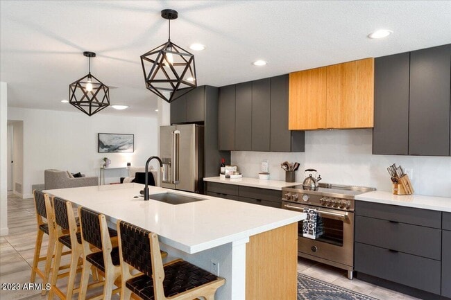 Building Photo - 11601 N 50th Pl