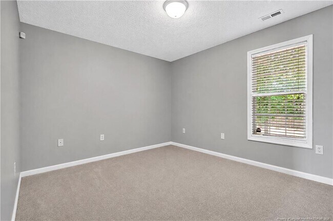 Building Photo - 278 Oakmont Dr