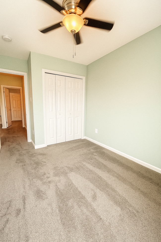 Building Photo - 703 Walnut Ridge Dr