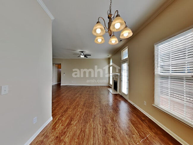 Building Photo - 6862 Babbling Brook Ln