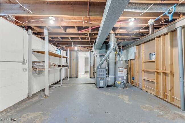 Building Photo - 558 Wring Dr