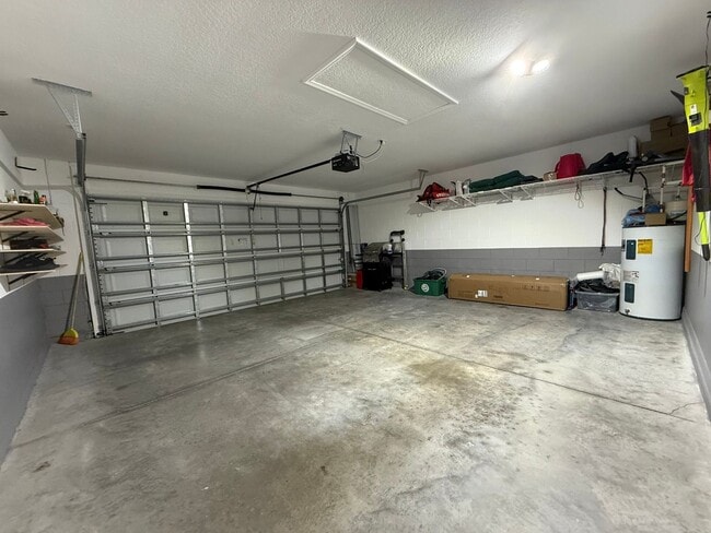 Building Photo - Beautiful updated 3 bedroom 2 bathroom home in Bayberry Lakes (Fully Furnished)