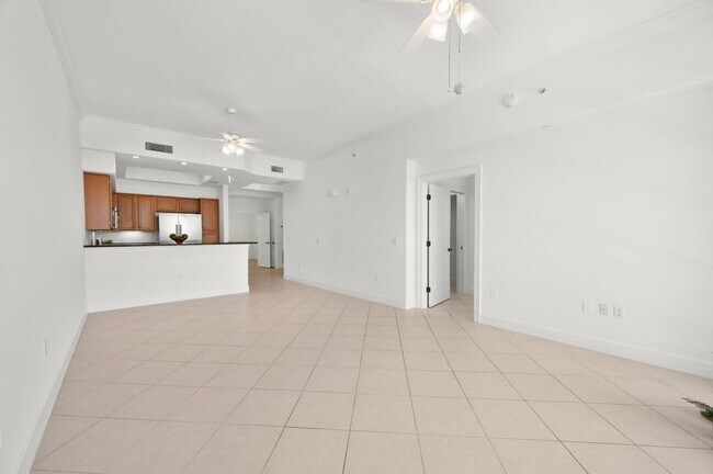 Building Photo - 20 Orange Ave