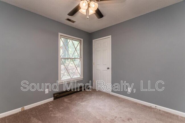 Building Photo - 2413 Keith Dr