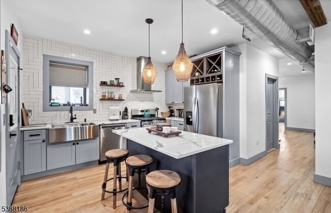Building Photo - 31 Heckel St