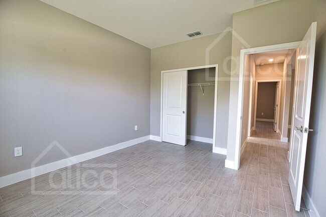 Building Photo - 3957 Constitution Dr