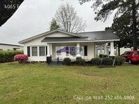Building Photo - 4065 East Ave